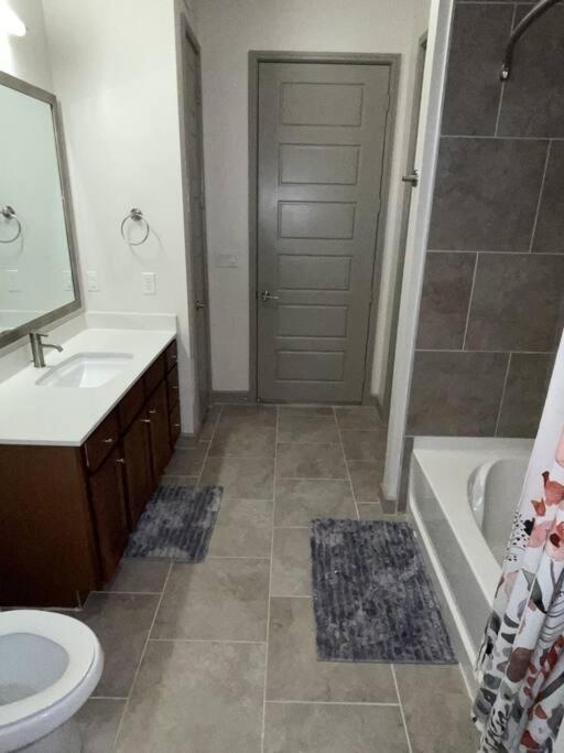 Downtown Living 1Br W/ Free Parking Garage Διαμέρισμα Χιούστον Εξωτερικό φωτογραφία