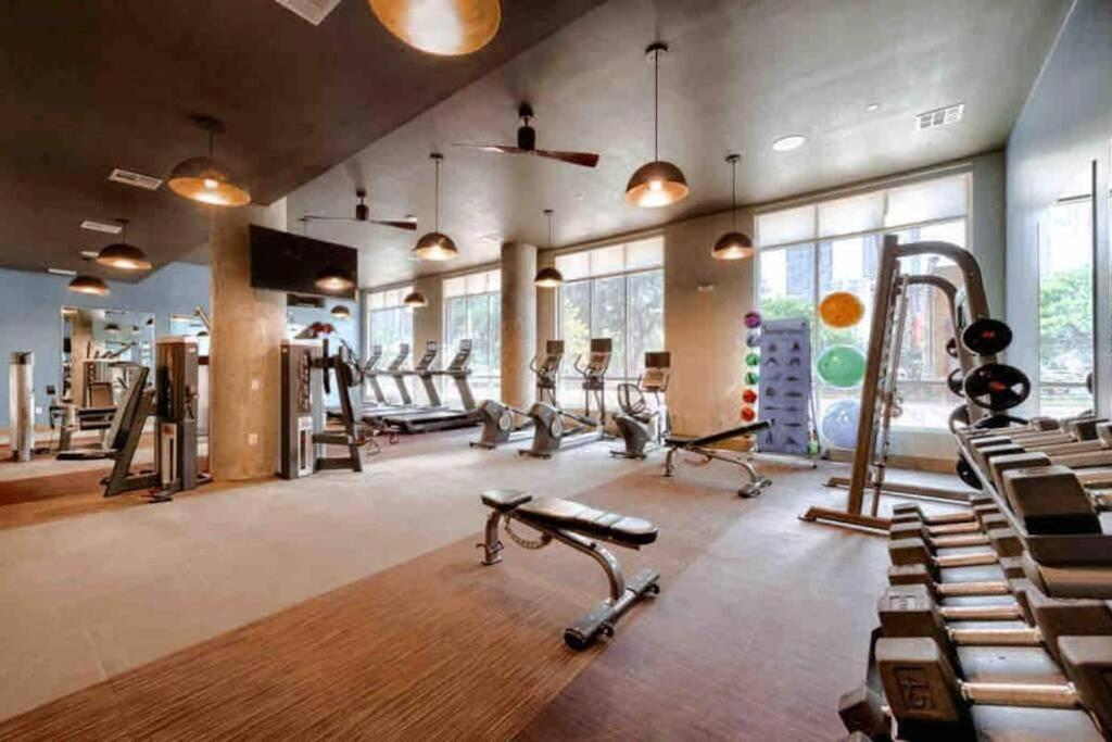 Downtown Living 1Br W/ Free Parking Garage Διαμέρισμα Χιούστον Εξωτερικό φωτογραφία