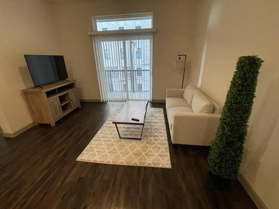 Downtown Living 1Br W/ Free Parking Garage Διαμέρισμα Χιούστον Εξωτερικό φωτογραφία