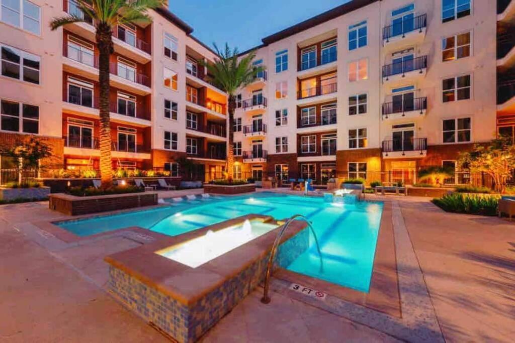 Downtown Living 1Br W/ Free Parking Garage Διαμέρισμα Χιούστον Εξωτερικό φωτογραφία